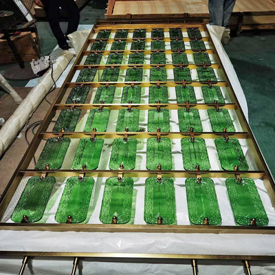 अच्छा दाम अनुकूलित डिजाइन स्टेनलेस स्टील ग्रीन ग्लास क्रिस्टल लिविंग रूम प्रवेश द्वार फ़ोयर स्क्रीन विभाजन ऑनलाइन