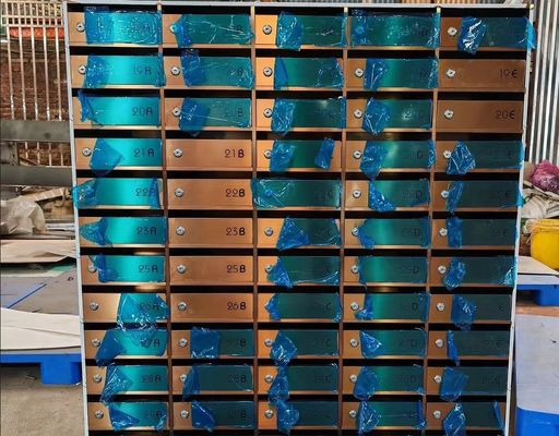 अच्छा दाम लक्जरी पीवीडी लेपित स्टेनलेस स्टील पैनल गुलाबी सोना / शैंपेन खत्म होटल वीआईपी परियोजनाओं ऑनलाइन