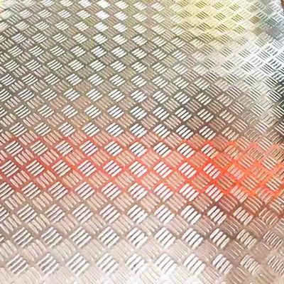 अच्छा दाम एसयूएस 201 1219 * 3048 मिमी सीढ़ी विरोधी पर्ची के लिए चेकर स्टेनलेस स्टील शीट प्लेट्स: ऑनलाइन