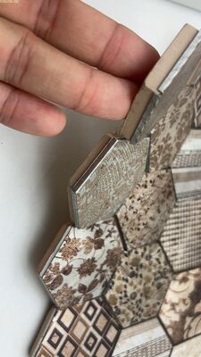 अच्छा दाम सोने की स्टेनलेस स्टील मोज़ेक आंतरिक दीवार के लिए धातु मोज़ेक टाइल ऑनलाइन