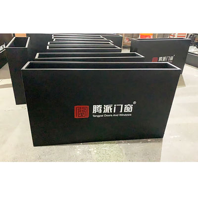 अच्छा दाम वाणिज्यिक आउटडोर उद्यान फर्नीचर धातु सार्वजनिक पार्क स्टील प्लांट बर्तन बाहरी शहरी सड़क फूल बर्तन ऑनलाइन