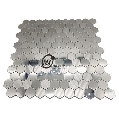 अच्छी कीमत Sliver  Hexagon Polished Stainless Steel Mosaic Square Tile Waterproof Oil-Proof For Bathroom Wall Decor ऑनलाइन