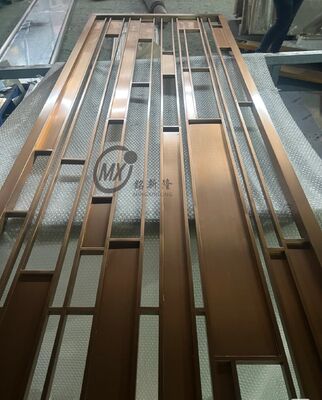 अच्छा दाम पीवीडी कोटिंग टाइटेनियम स्टेनलेस स्टील स्क्रीन विभाजन के साथ दर्पण 8k पोलिश और अनुकूलन योग्य रंग विकल्प ऑनलाइन