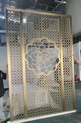 अच्छा दाम Classical Stainless Steel Partition with Floral & Leaf Motif ऑनलाइन